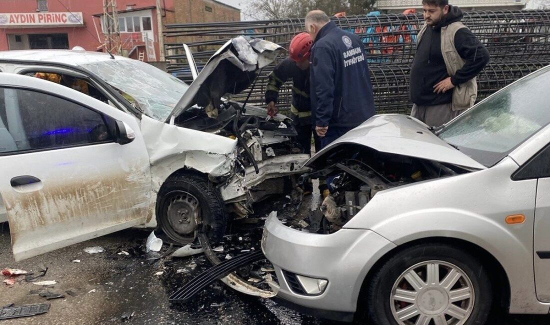Samsun’da meydana gelen trafik kazasında üç aracın karışması sonucunda altı