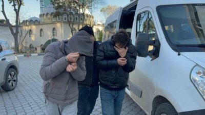 Samsun’un Atakum ilçesinde gerçekleştirilen narkotik ekipleri operasyonlarında, çeşitli adreslerde yapılan