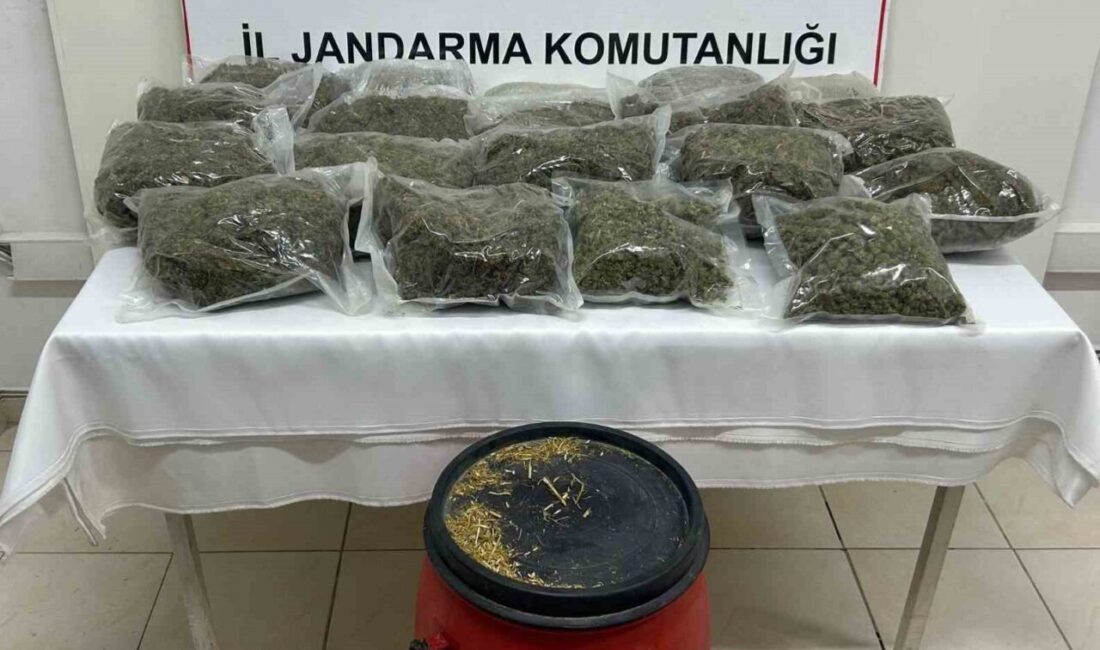 Şanlıurfa’da jandarma ekipleri tarafından yapılan operasyonda toplam 21 kilogram uyuşturucu