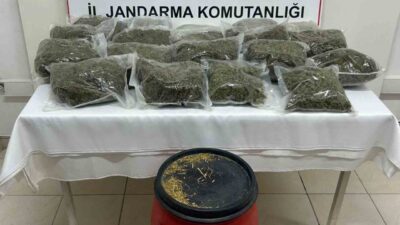 Şanlıurfa’da jandarma ekipleri tarafından yapılan operasyonda toplam 21 kilogram uyuşturucu