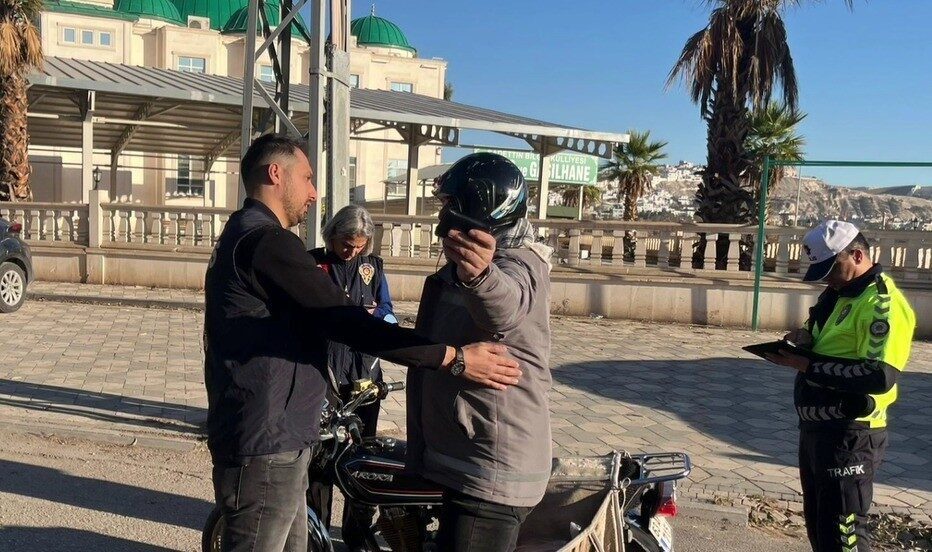 Şanlıurfa’da düzenlenen “Huzur-63” operasyonu neticesinde aranan 41 kişi tutuklandı. Şehirdeki