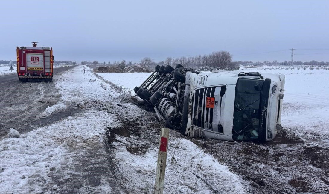 Şanlıurfa’da kar ve buzlanma sebebiyle yoldan çıkan ve devrilen asit