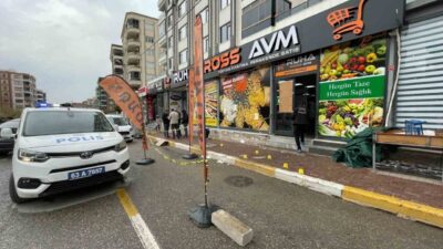 Şanlıurfa’nın Karaköprü ilçesinde, motosiklet kullanan ve yüzleri maskeli olan 2