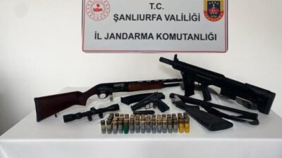 Şanlıurfa’da düzenlenen operasyonda çok sayıda ruhsatsız silah ele geçirilirken, 4