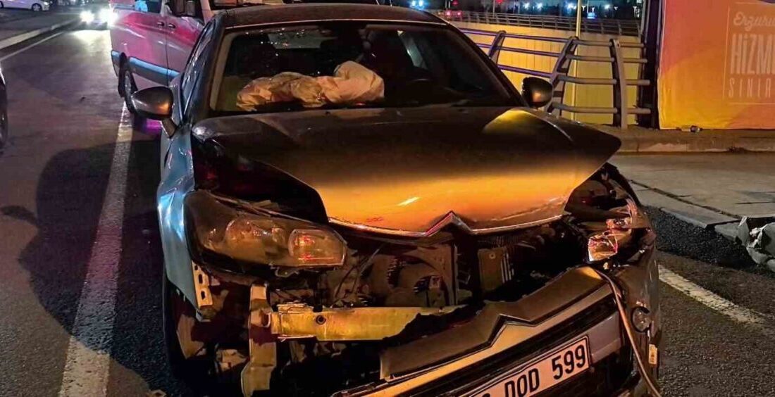 Erzurum’da akşam saatlerinde meydana gelen zincirleme trafik kazası, trafiği durma