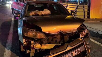 Erzurum’da akşam saatlerinde meydana gelen zincirleme trafik kazası, trafiği durma