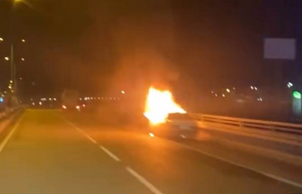Bolu’da meydana gelen yangın, seyir halindeki bir Fiat Tofaş marka
