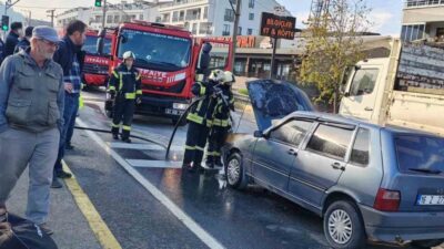Karamürsel ilçesinde seyir halinde olan bir aracın ön kısmında meydana