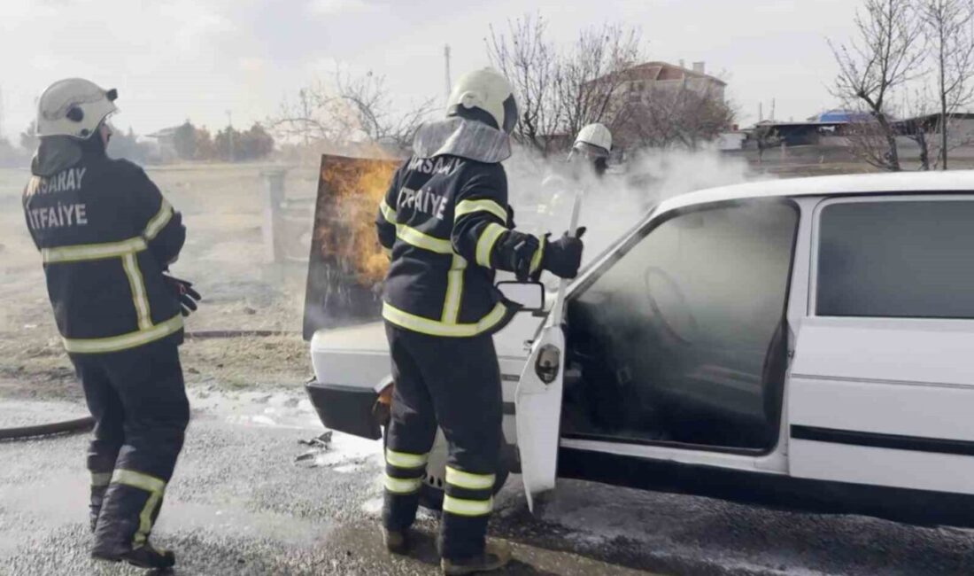 Aksaray ilinde seyir halinde olan bir aracın motor kısmında çıkan