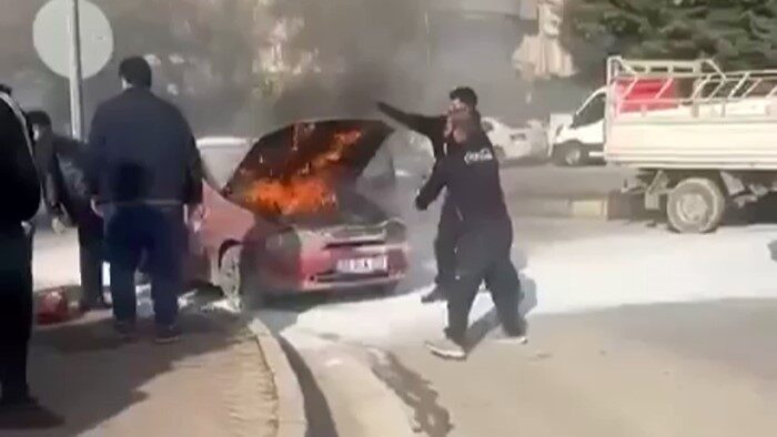 Gaziantep’in Şehitkamil ilçesi Osmangazi Mahallesi’nde meydana gelen olayda, seyir halindeki