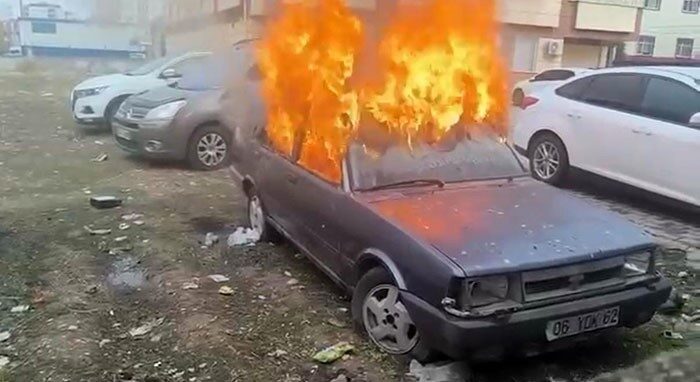 Siirt’in Kurtalan ilçesinde meydana gelen bir otomobil yangını olayıyla ilgili