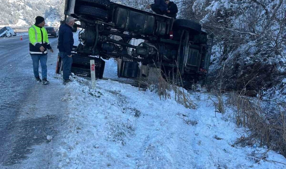 Siirt’in Baykan ilçesinde meydana gelen iki ayrı trafik kazasında tır