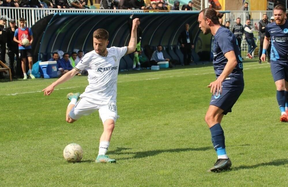 Kocaeli’de meydana gelen bir silahlı saldırı sonucunda futbolcu Uğurcan Bekçi,