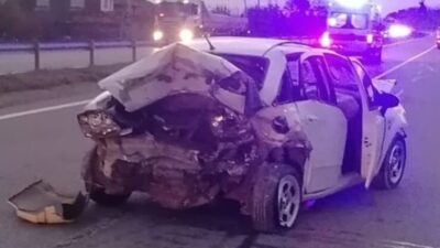 Alaçam ilçesinde meydana gelen trafik kazasında 3 araç çarpıştı ve