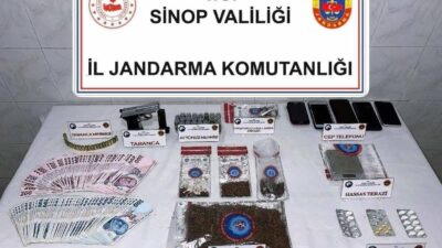 Sinop İl Jandarma Komutanlığı’nın Durağan ilçesinde gerçekleştirdiği operasyonda uyuşturucu madde
