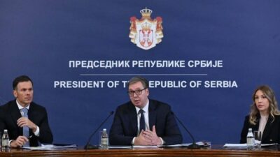 Sırbistan Cumhurbaşkanı Aleksandar Vucic, Pancevo şehrindeki petrol rafinerisinin faaliyetlerini sürdürebilmesi