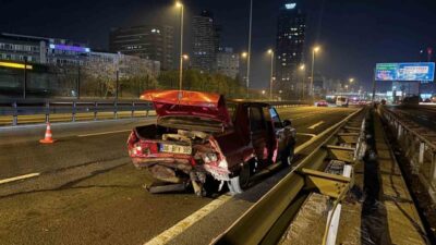 Şişli’de meydana gelen trafik kazasında, bir sürücü direksiyon hakimiyetini kaybederek