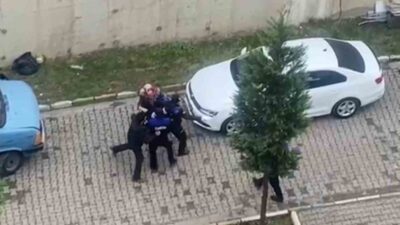 Karabük’te, site içerisinde karton toplamalarına yasak olmasına rağmen bunu yapan
