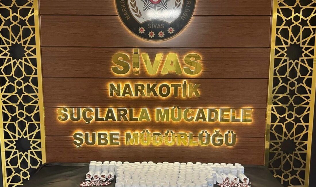 Sivas’ta gerçekleştirilen narkotik operasyonda 8 bin adet sentetik ecza ele