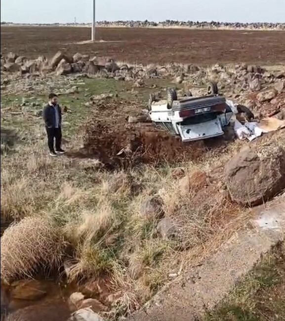 Siverek ilçesinde meydana gelen bir trafik kazasında, sürücü aracın kontrolünü