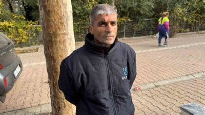 Darıca ilçesinde görev yapan bir temizlik çalışanı, ağacın dibine bırakılmış