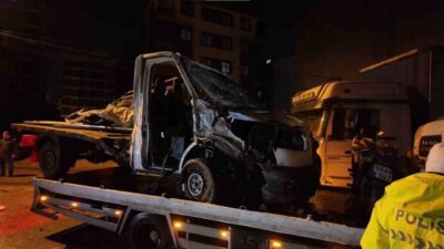 İstanbul Sultanbeyli ilçesinde meydana gelen trafik kazasında alkollü bir sürücünün