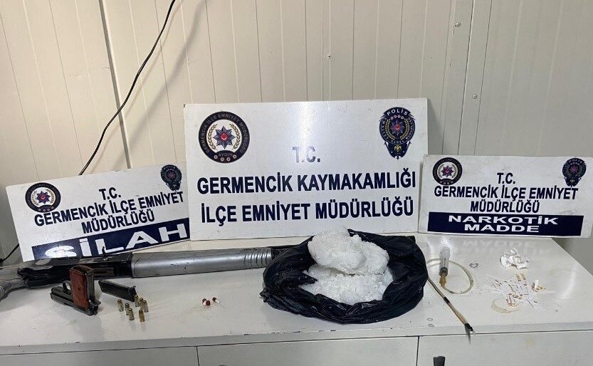 Germencik ilçesinde şüpheli bir şahsın ikametinde gerçekleştirilen aramada 2 kilogram