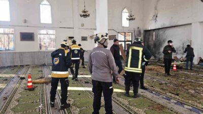 Humus şehrindeki İmam Ali bin Ebu Talib Camii’nde gerçekleşen patlamada