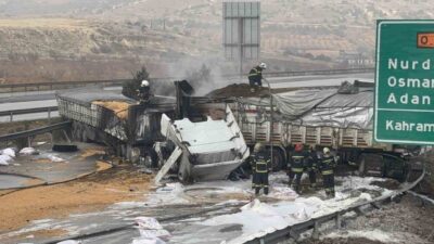 Gaziantep’in batısında bulunan Tarsus-Adana-Gaziantep (TAG) Otoyolu’nda meydana gelen üç tırın