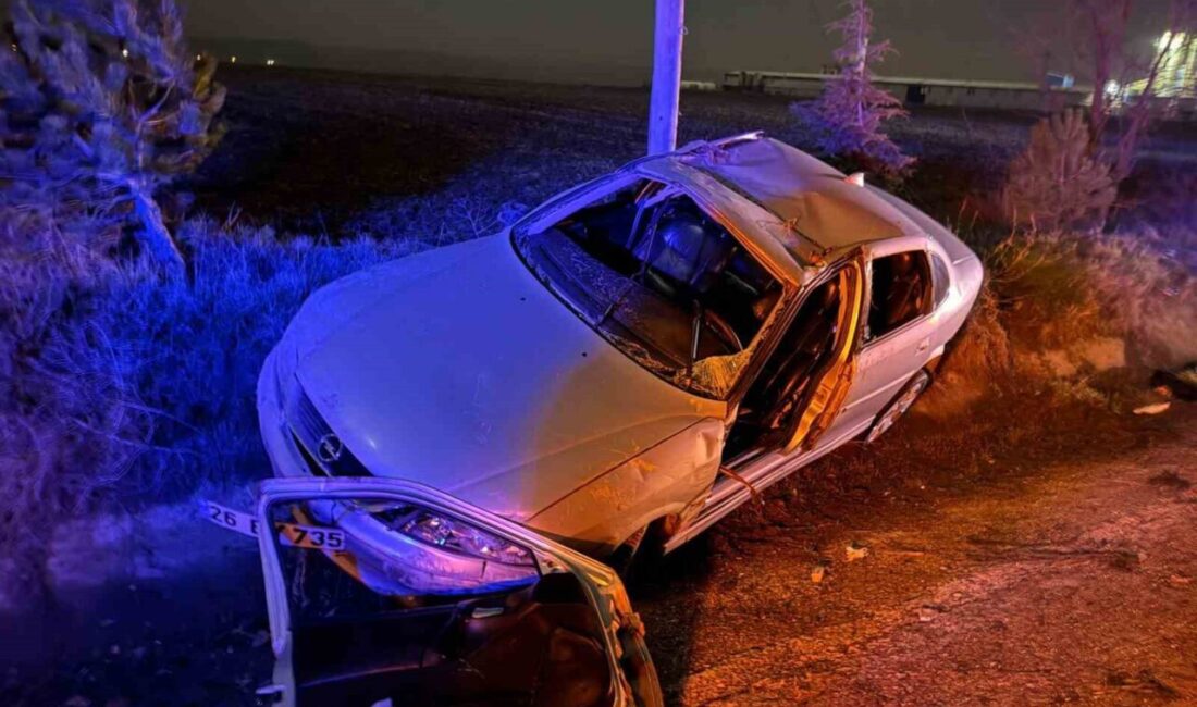 Eskişehir’de meydana gelen trafik kazasında araç, Satılmışoğlu Mahallesi’nde seyir halindeyken
