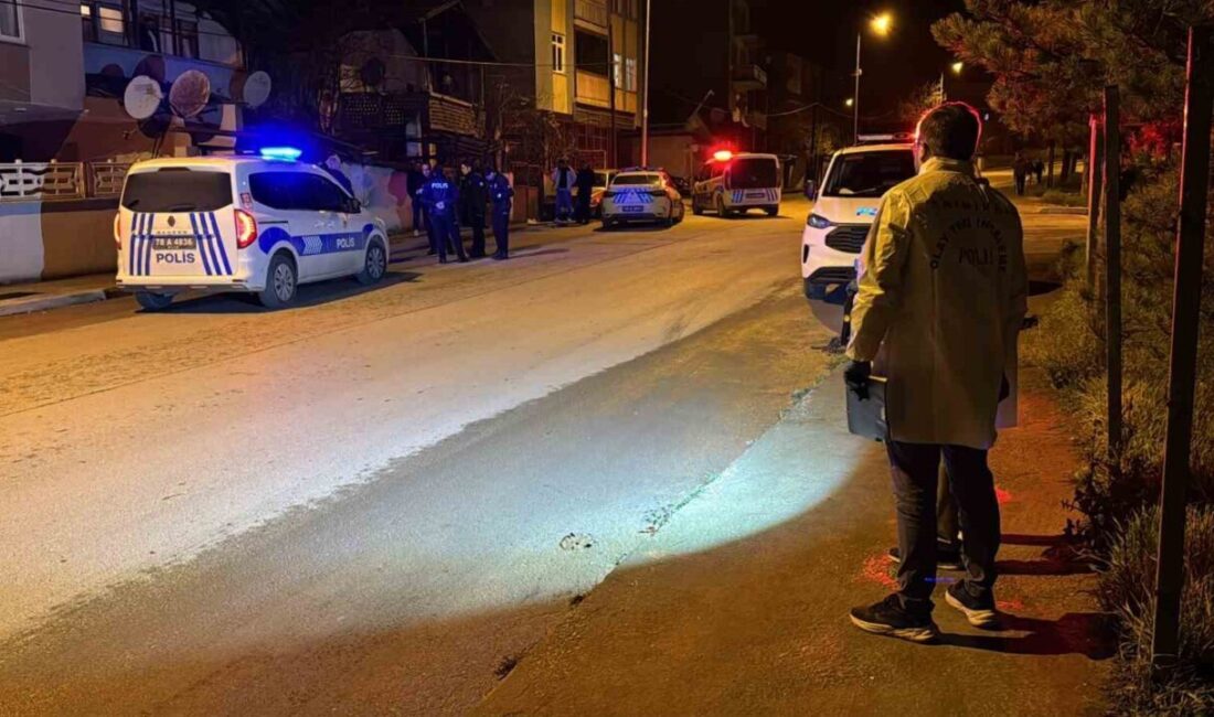 Karabük’te, akşam saatlerinde Yenimahalle Anadolu Caddesi’nde meydana gelen olayda, 17