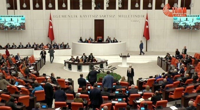 TBMM Genel Kurulu’nda bütçe görüşmeleri sırasında konuşan AK Parti Milletvekili
