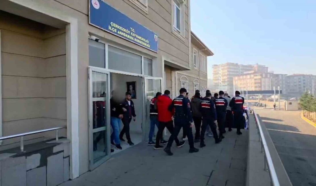 Çerkezköy ilçesinde yaşlı bir kadını dolandıran suç örgütüne yönelik JASAT