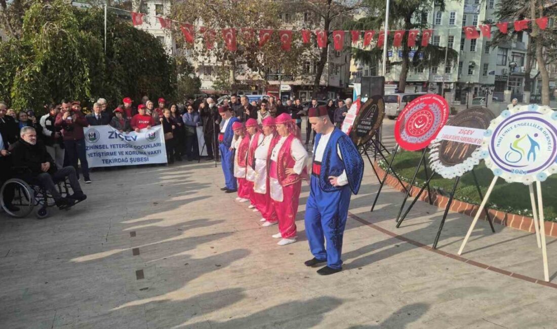 Engelliler Günü nedeniyle, Tekirdağ’ın Süleymanpaşa ilçesinde Valilik önünde çelenk sunma