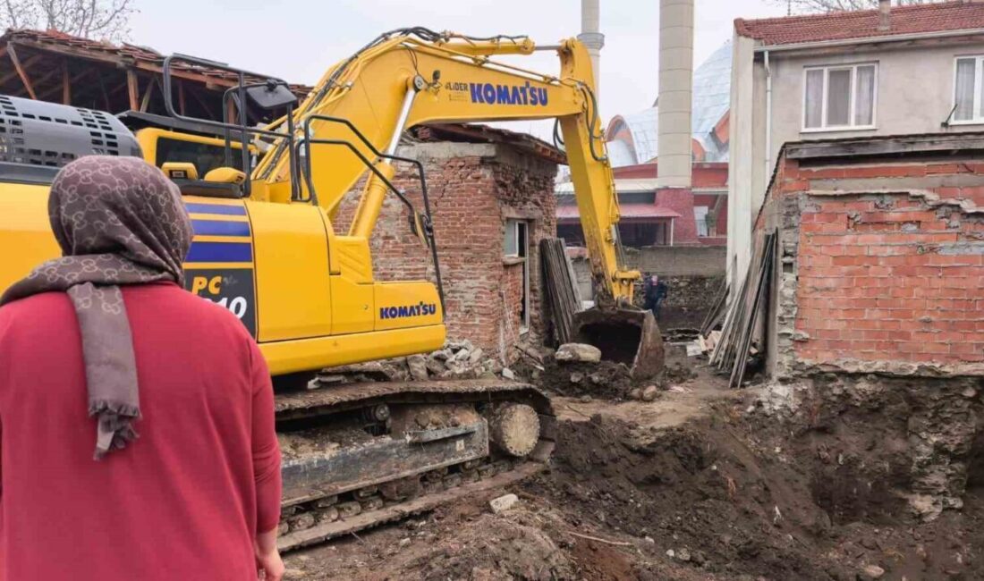İnegöl ilçesinde bir site inşaatı sırasında gerçekleştirilen temel kazısında tarihi