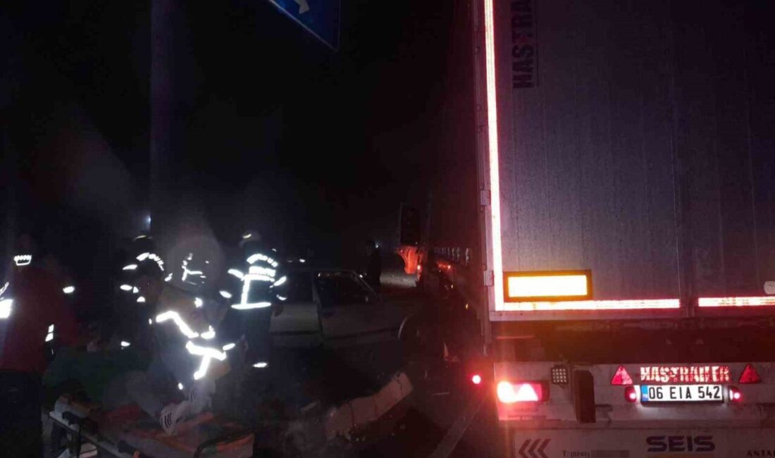 Burdur’da TOFAŞ marka bir otomobil ile bir tırın çarpışması sonucu
