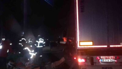 Burdur’da TOFAŞ marka bir otomobil ile bir tırın çarpışması sonucu
