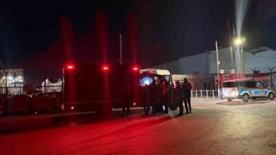 Kemalpaşa ilçesinde bulunan bir depodan sızan kimyasal maddeden etkilenen 5