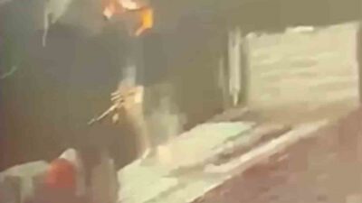 Arsuz ilçesindeki bir olayda, bir şahsın tır dorsesinden yük indirirken