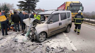 Tokat’ta meydana gelen trafik kazasında, bir tır ile hafif ticari