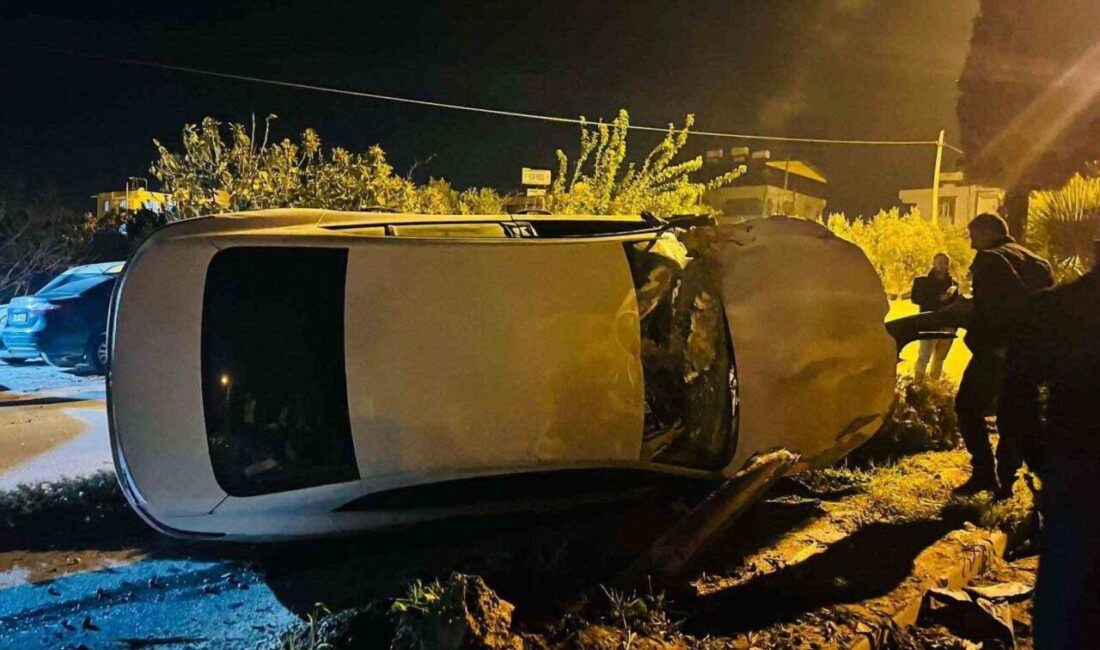 Hatay’ın Antakya ilçesinde meydana gelen bir trafik kazasında, dönüş yapmak