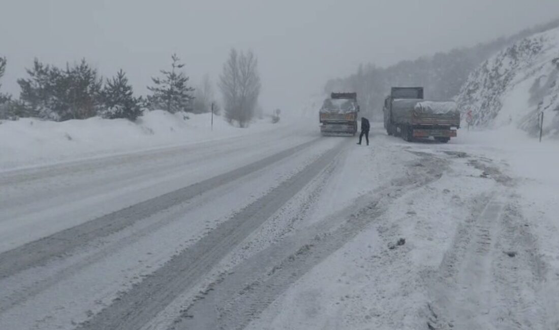 Çamlıbel Geçidi’nde Yoğun Kar Trafikte Aksamalara Yol Açtı Tokat-Sivas karayolu
