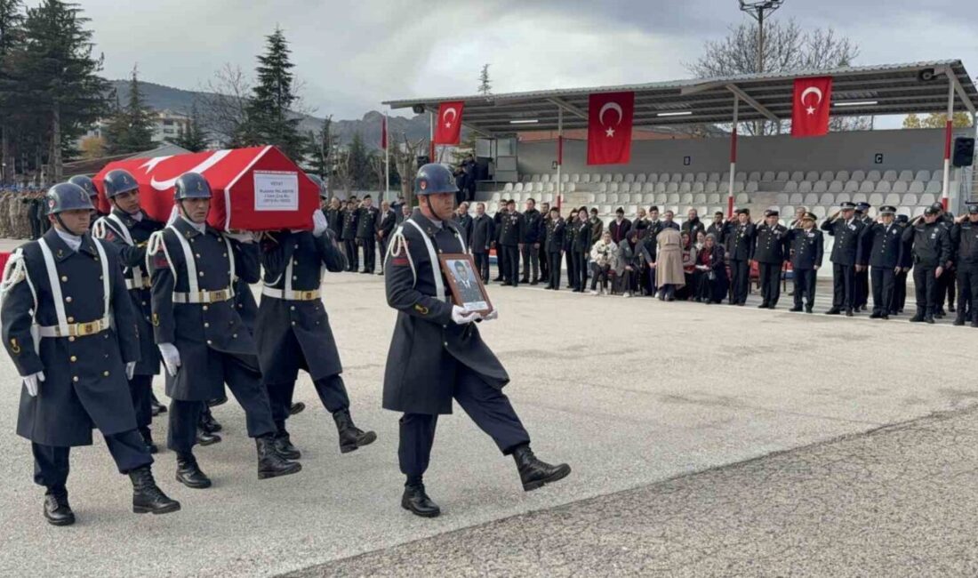 Niksar ilçesinde görev yapmakta iken aniden kalp krizi geçirip hastaneye