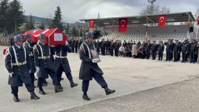 Niksar ilçesinde görev yapmakta iken aniden kalp krizi geçirip hastaneye