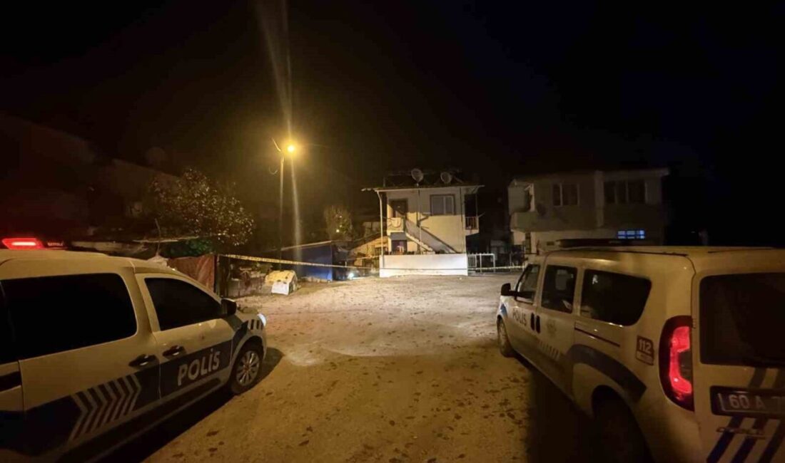 Erbaa ilçesinde motokurye Orhan Kocataş’ın evinin önünde gerçekleşen silahlı saldırı