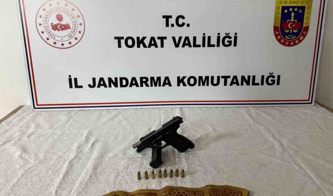Tokat’ın Zile ilçesinde jandarma ekipleri tarafından gerçekleştirilen operasyonda tarihi eser