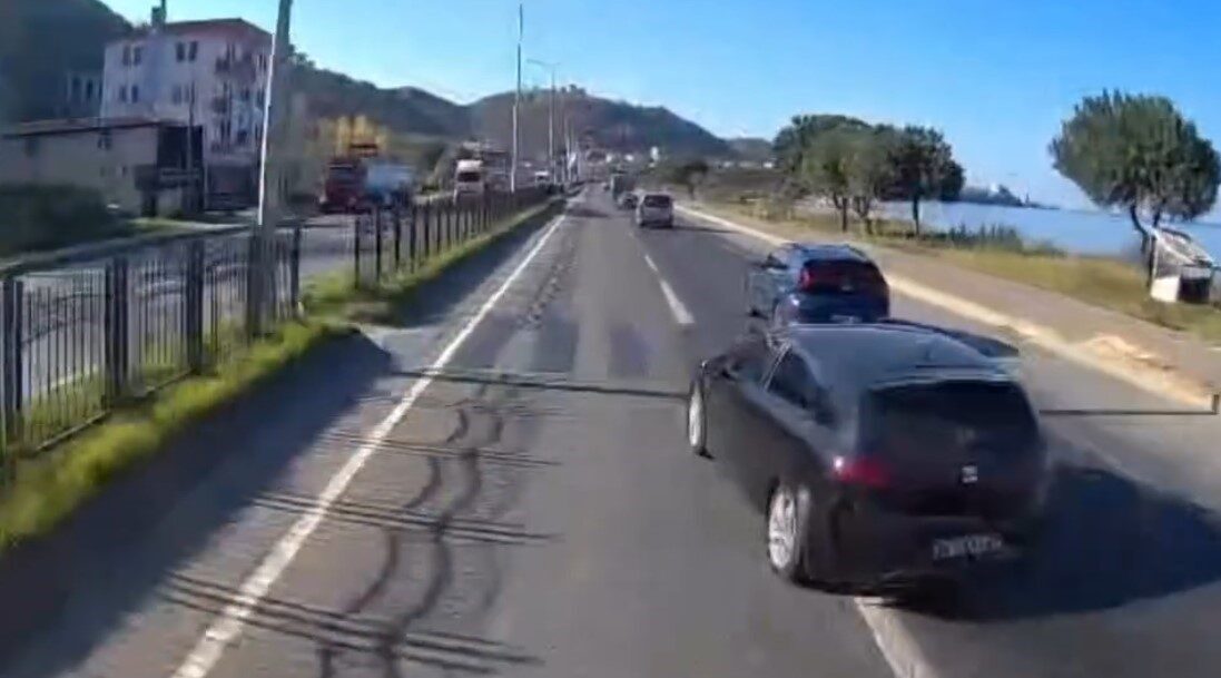 Araklı ilçesine bağlı Trabzon’da, Araklı ile Bayburt arasındaki yol ve