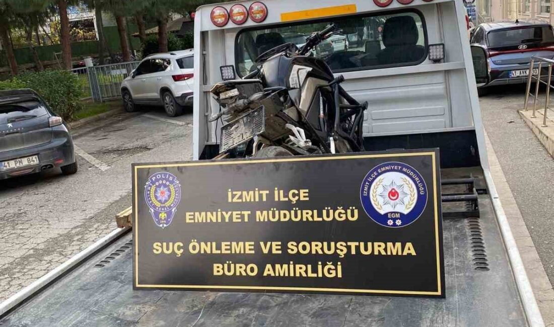 İzmit ilçesinde bir sürücü, Alikahya Atatürk Mahallesi Sanayi Caddesi’nde motosikletle