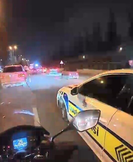 Ankara’da Yenimahalle ilçesinde, Bağdat Caddesi’nde meydana gelen olayda, trafikte sıkışan
