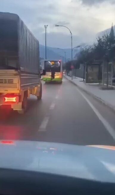 Nilüfer ilçesinde şehir içi trafiğin ne kadar tehlikeli olabileceği konusunda